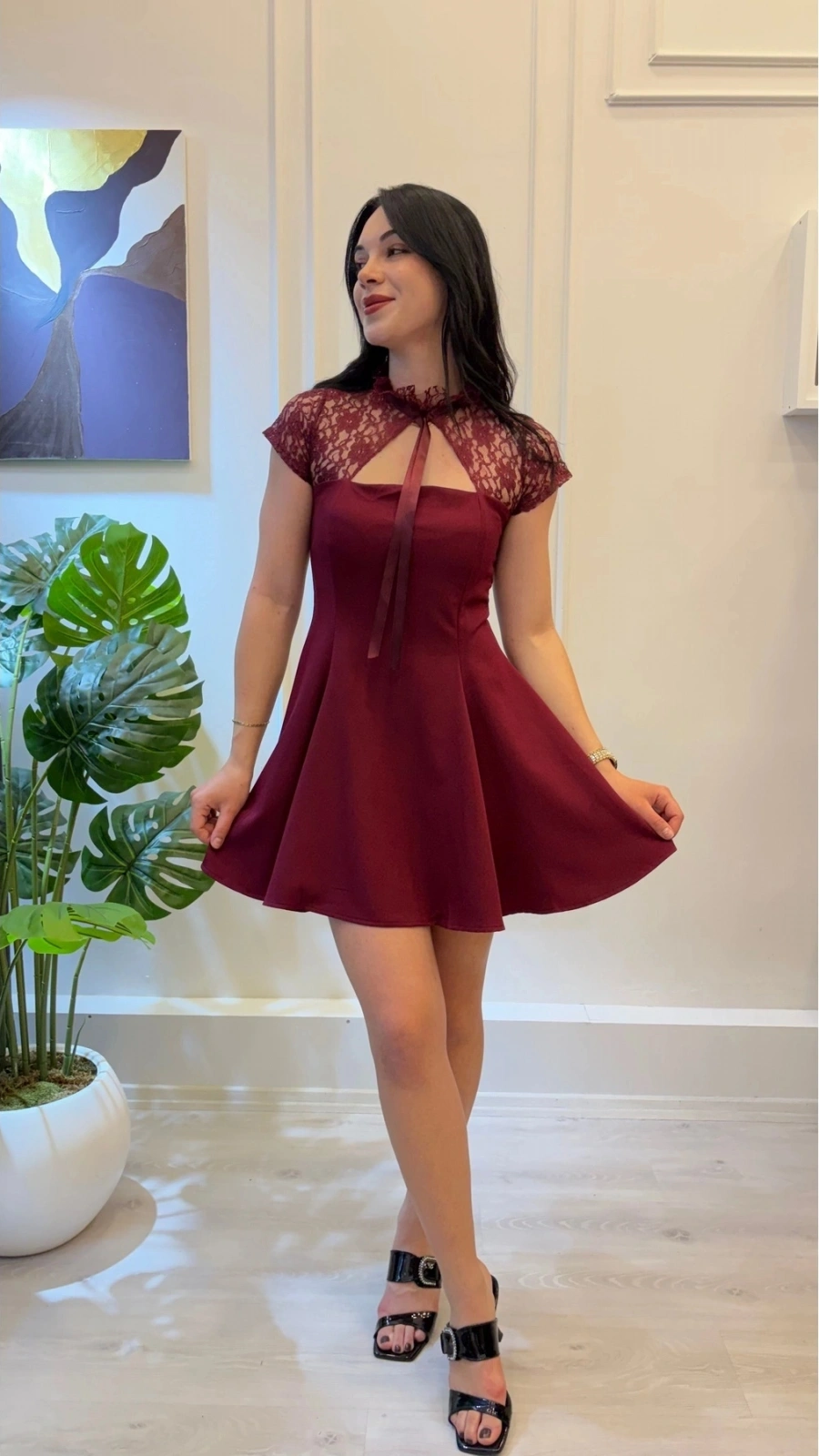 SHIN Dantel Detaylı Bordo Mini Elbise