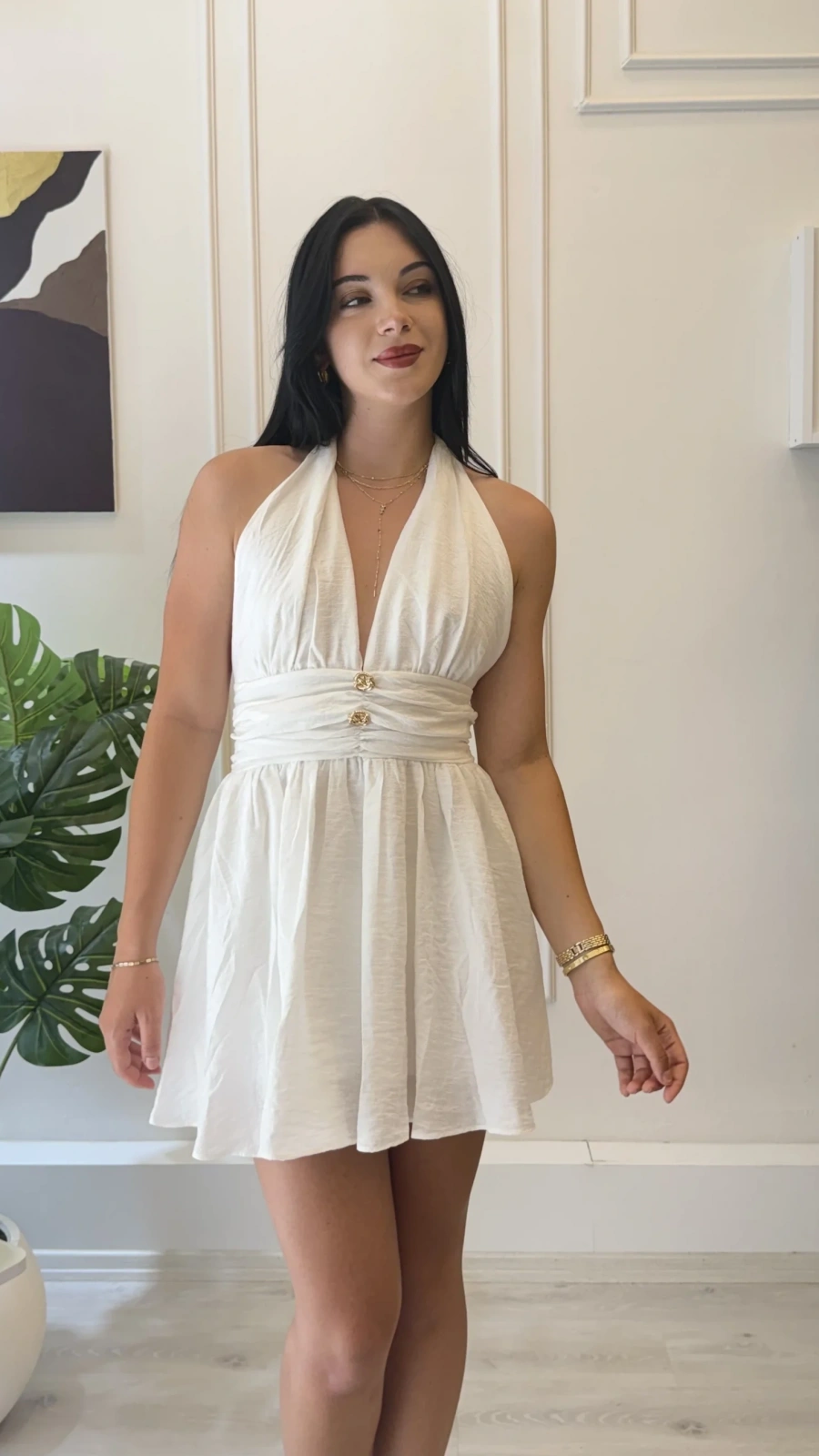 Beyaz Halter Yaka Düğme Detaylı Gipeli Mini Elbise