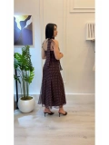 Kahverengi Puantiyeli Şifon Maxi Elbise (Boyun Detaylı)