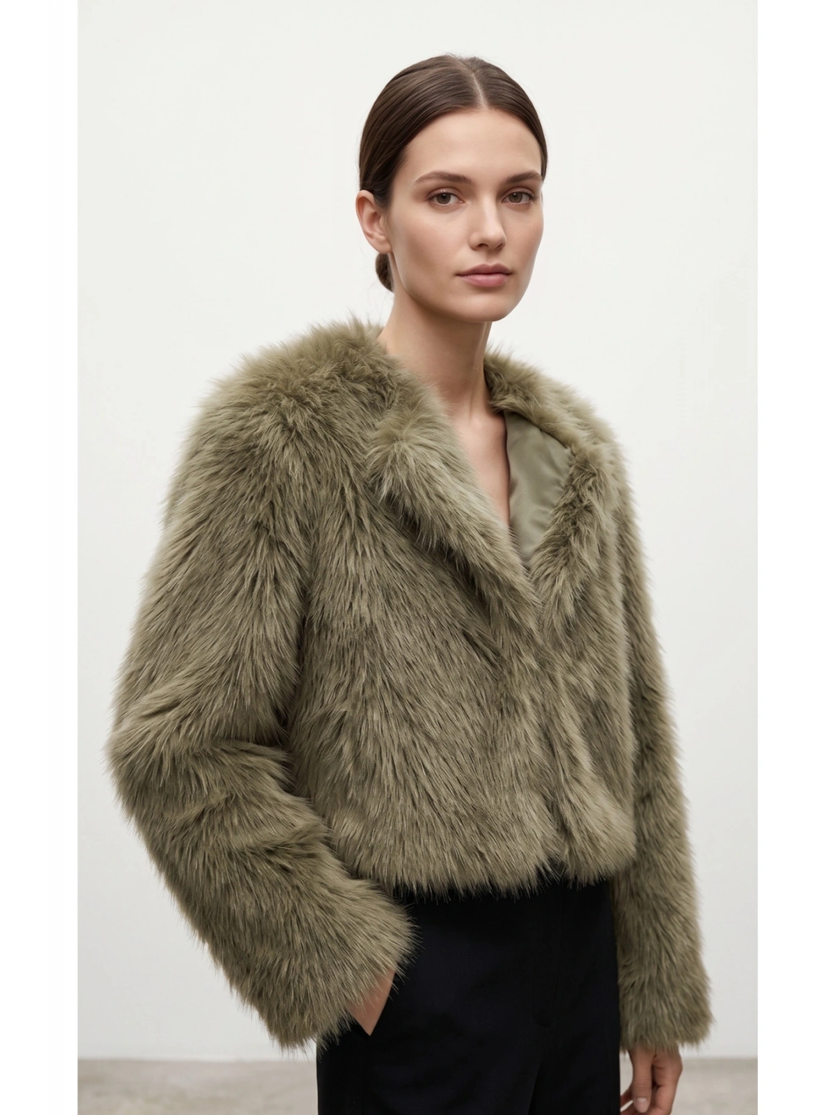 SHIN Premium Kürk Görünümlü Crop Ceket – Haki
