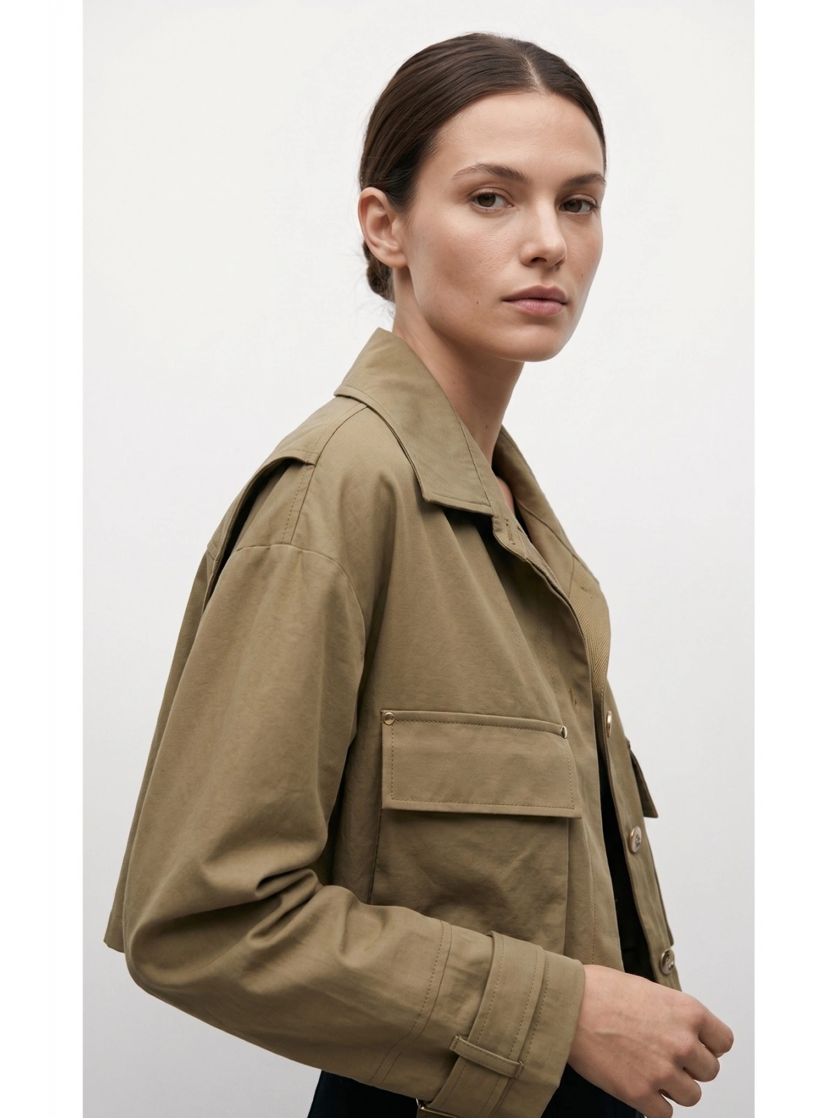 SHIN Minimal Crop Trenç – Modern Kesim Haki Ceket