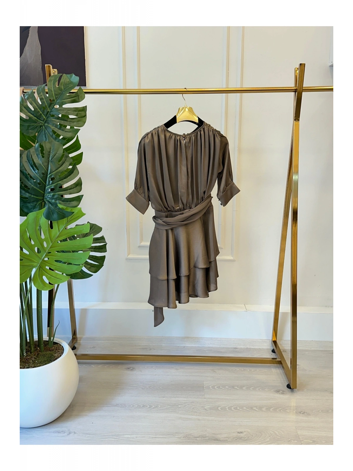 SHIN Drapeli Şifon Mini Elbise – Siyah