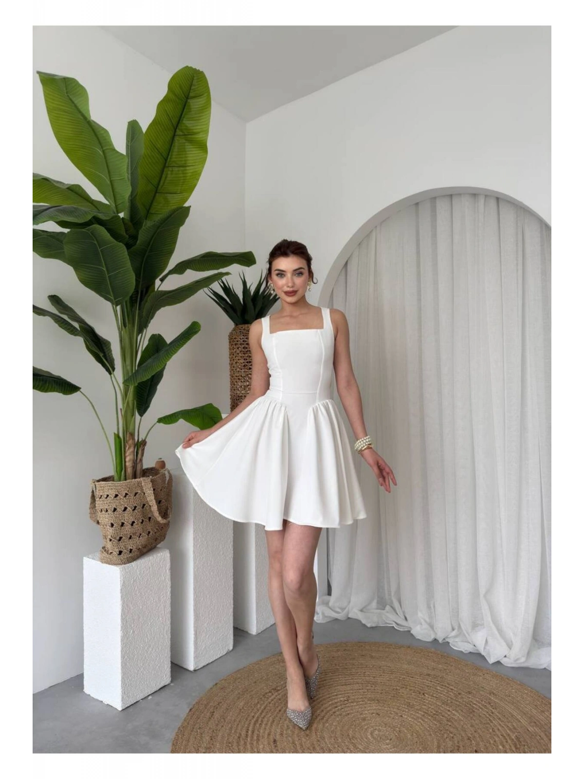 Siyah Fiyonk Detaylı Mini Elbise