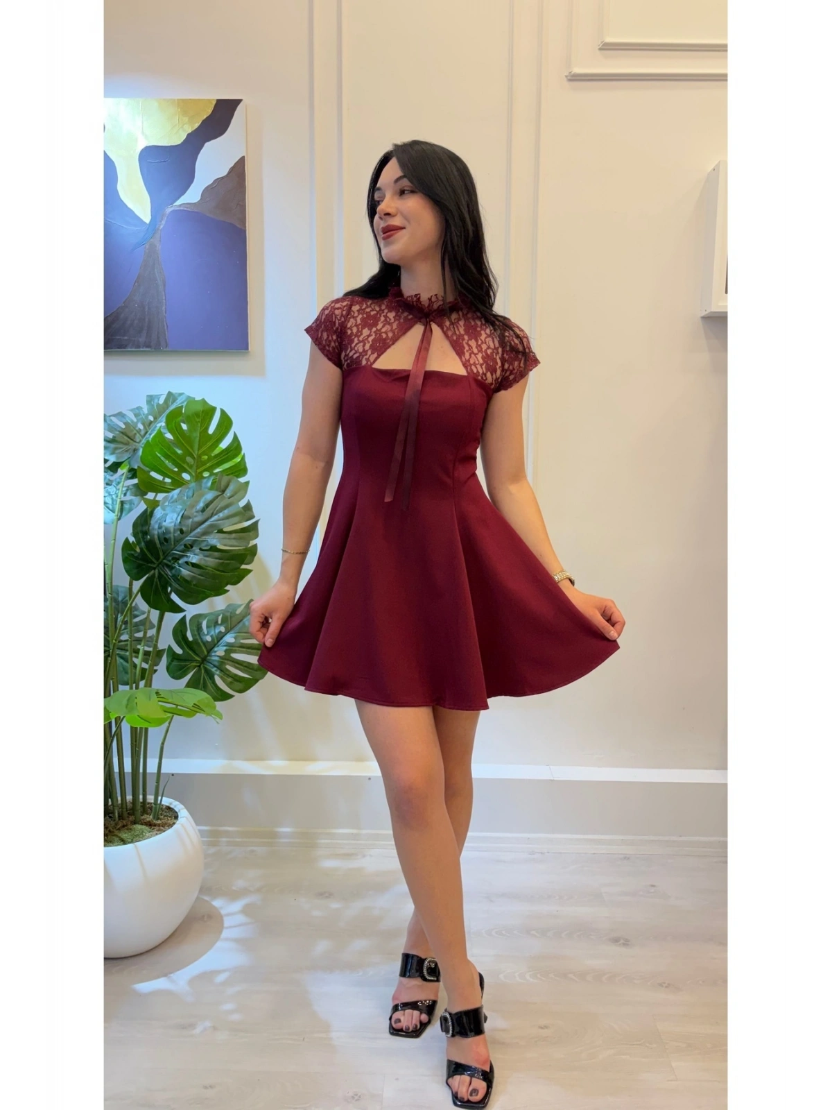 SHIN Dantel Detaylı Bordo Mini Elbise