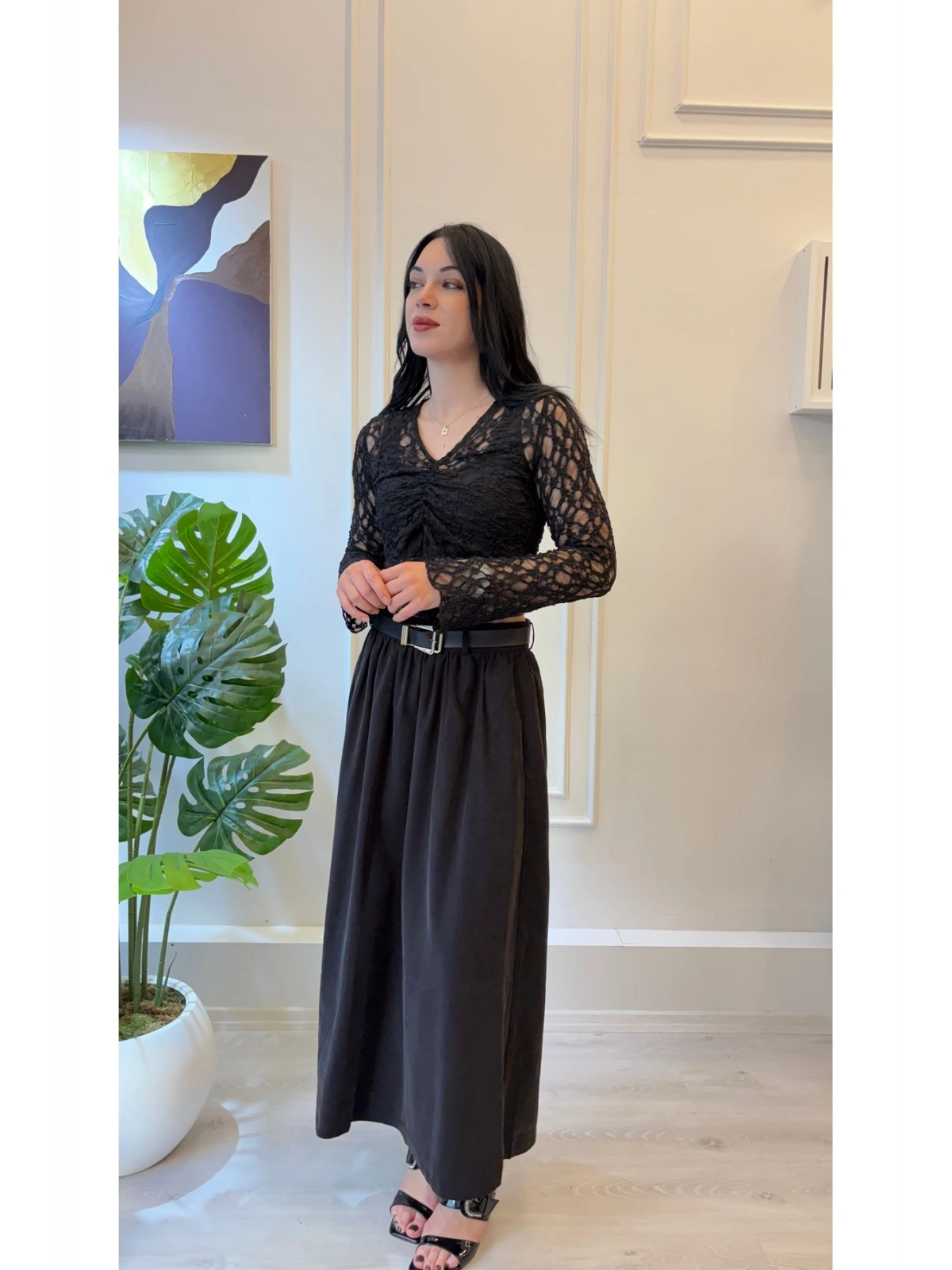 SHIN Drapeli Dantel Dokulu Crop Bluz