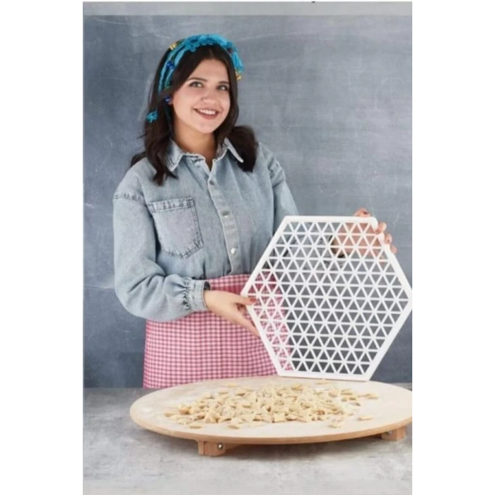 Pratik Altıgen Ve Üçgen Mantı Kalıbı Hamur Kesme Aparatı Xl 40 Cm 2li Set