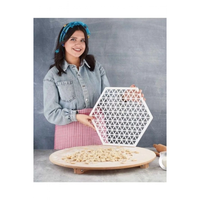 Pratik Üçgen Mantı Kalıbı 40cm