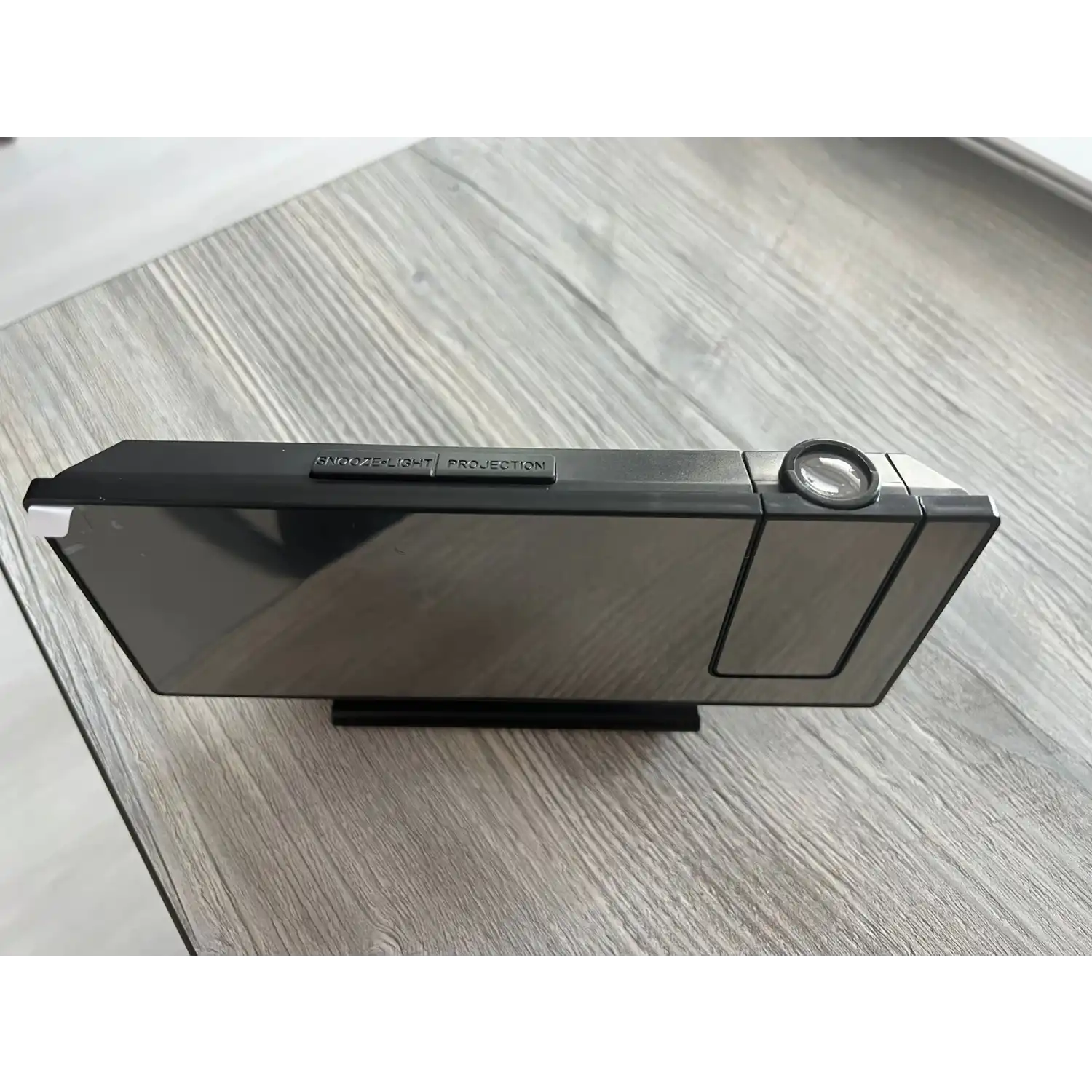 AYARLANABİLİR LED PROJEKSİYONLU ALARM SAATİ