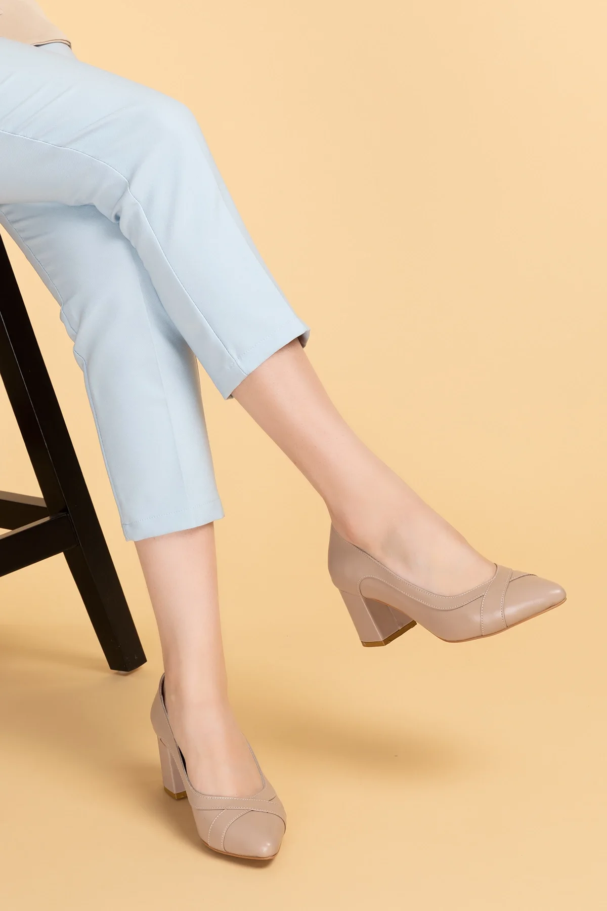 Gondol Kadın Hakiki Deri Rahat Klasik Topuklu Ayakkabı şhn.722 Vizon