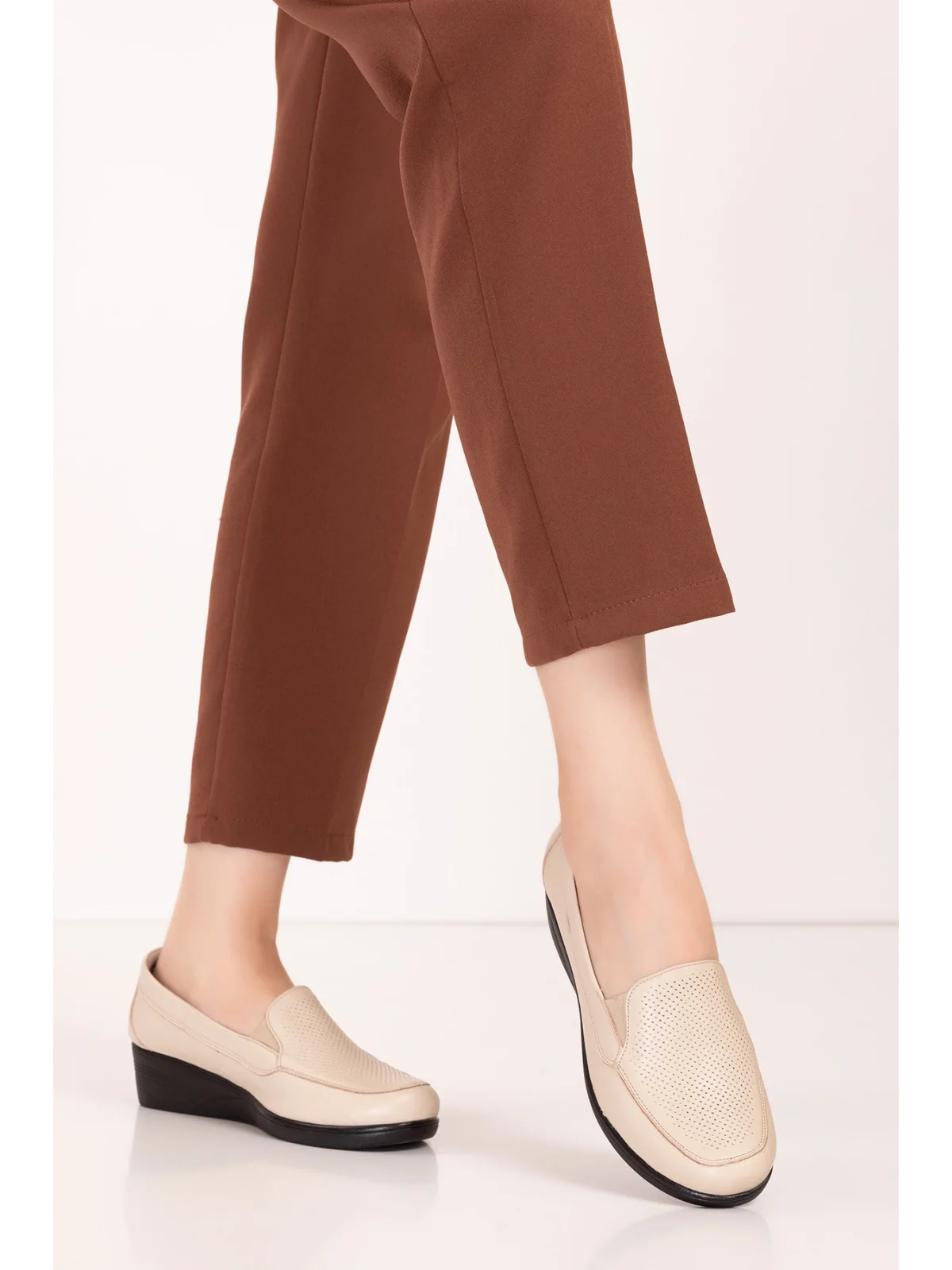 Gondol Hakiki Deri Ortopedik Taban Ayakkabı   vdt.2606 Bej