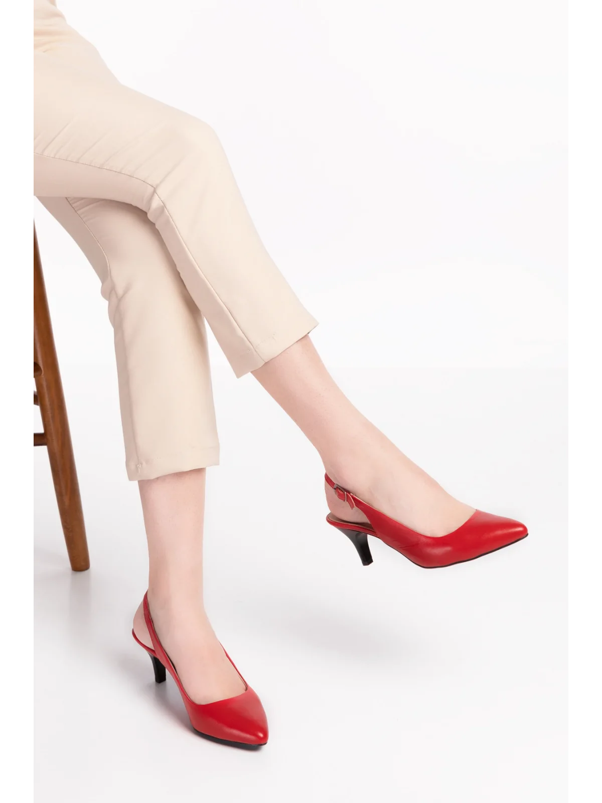 Gondol Kadın Hakiki Deri Orta Boy Topuk Stiletto vdt.230 kırmızı