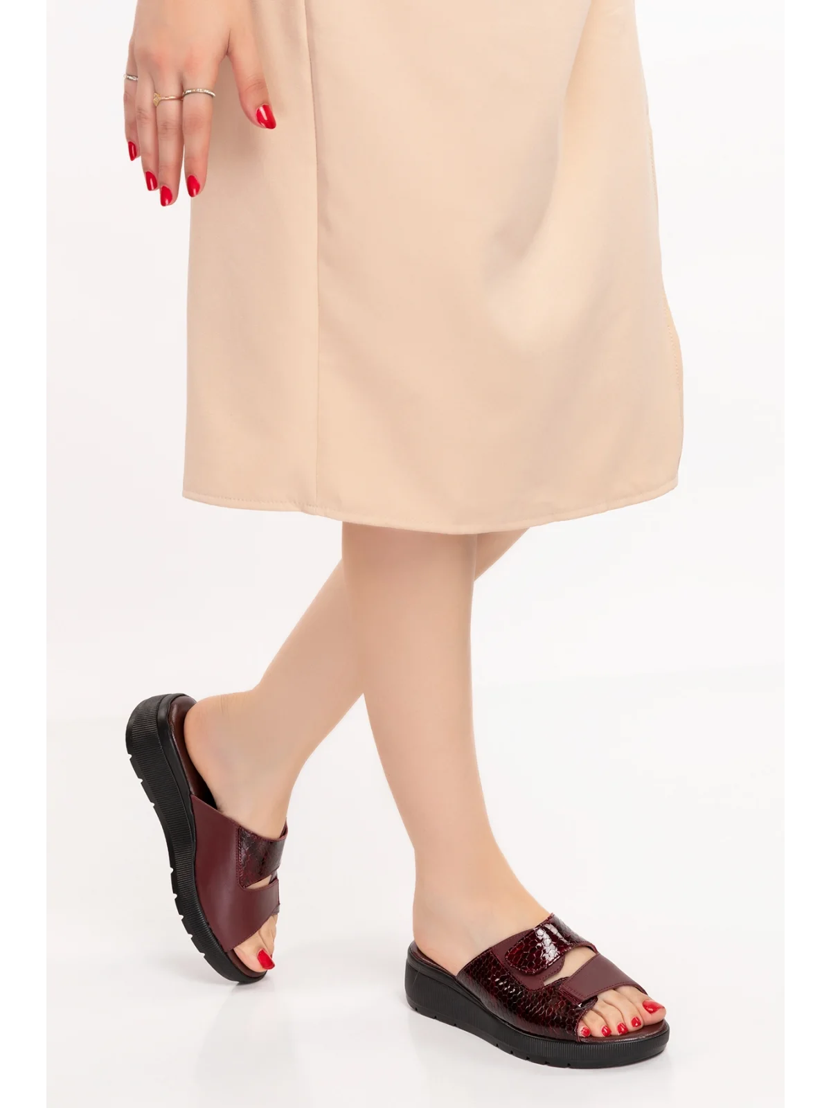 Gondol Hakiki Deri Dolgu Topuk Terlik özl.2202 Bordo Yılan