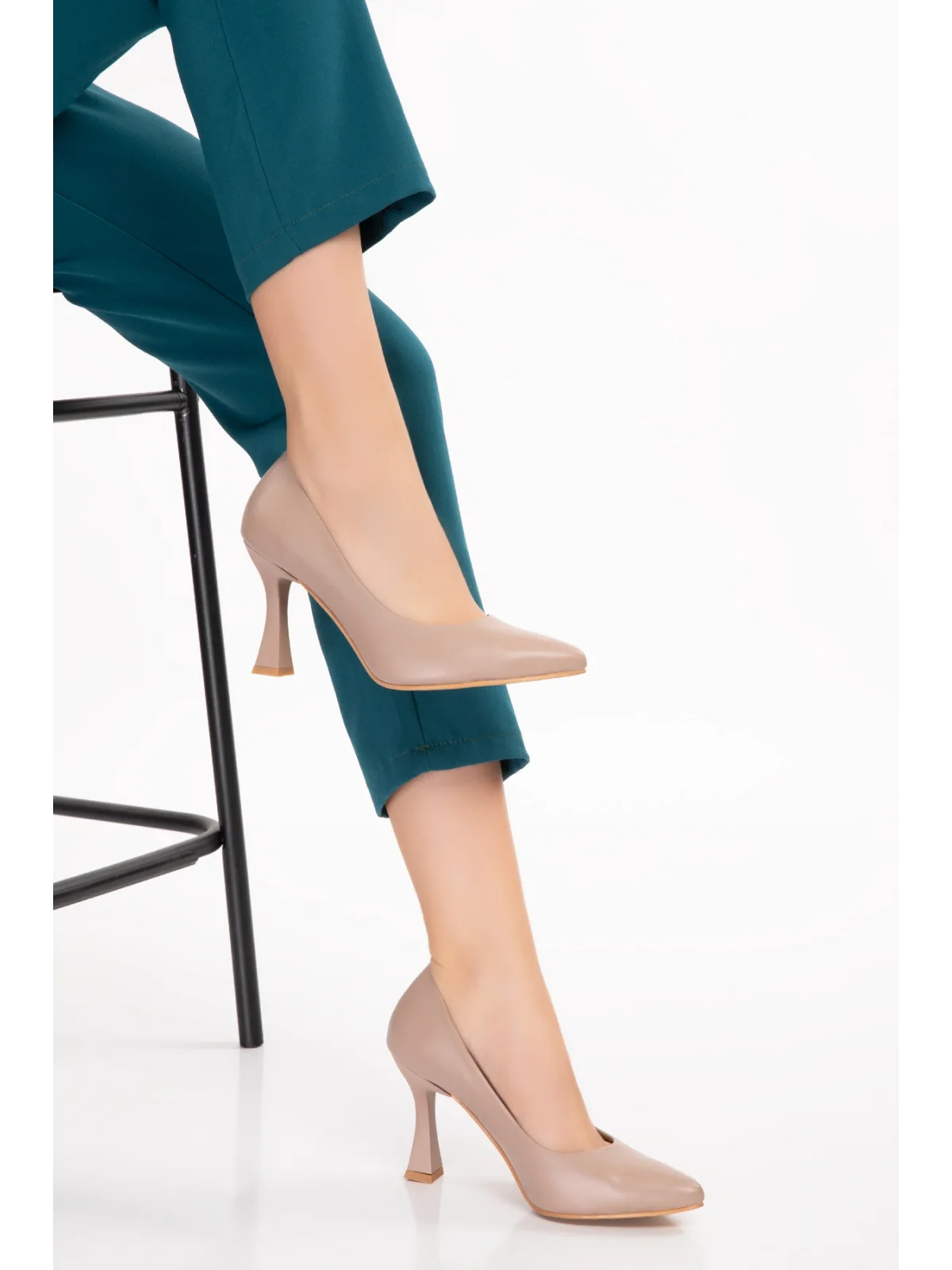 Gondol Kadın Hakiki Deri Stiletto Ayakkabı şhn.861 Vizon