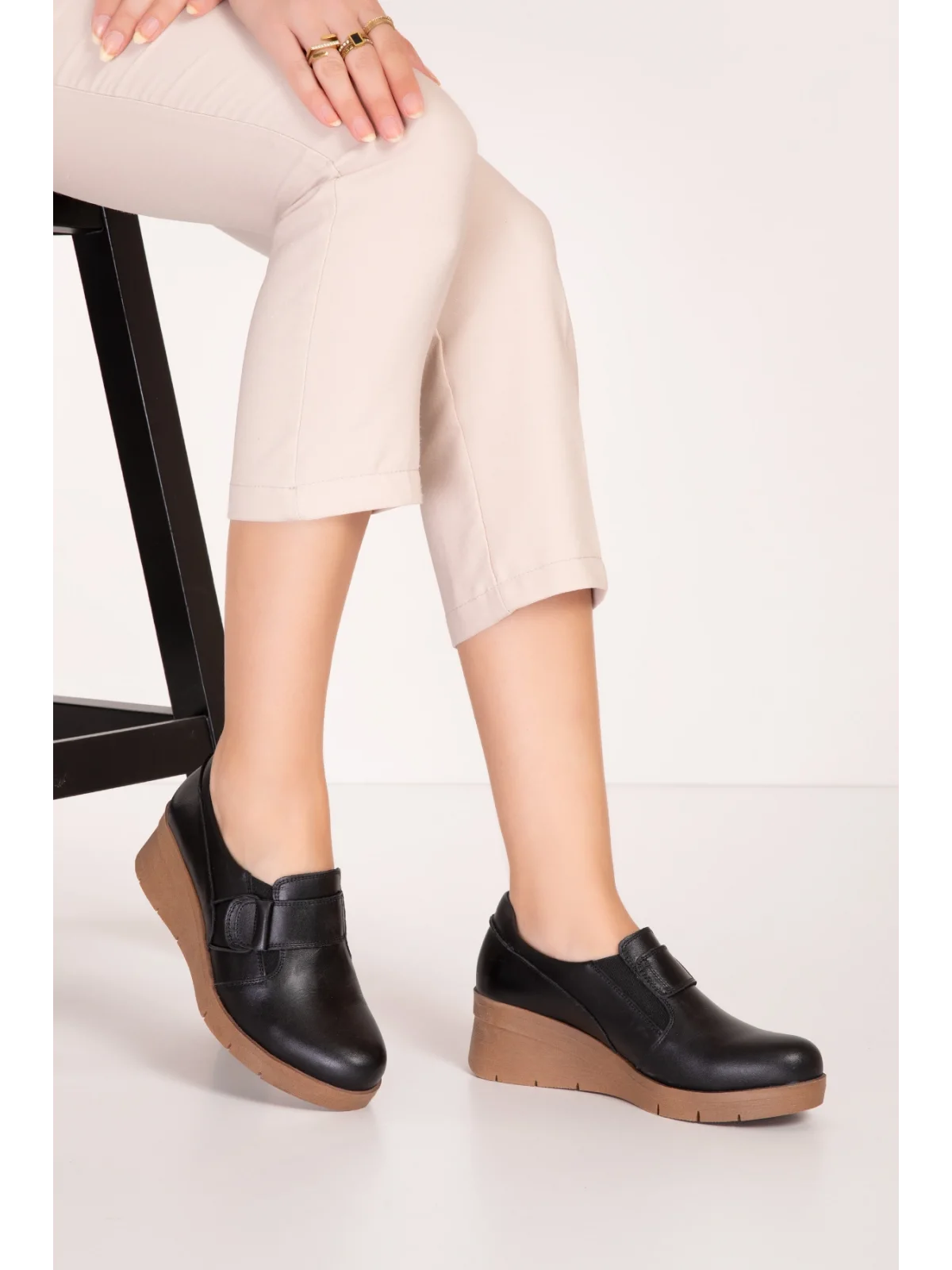 Gondol Hakiki Deri Anatomik Taban Rahat Lastik Detaylı Ayakkabı elnr.5869 Siyah