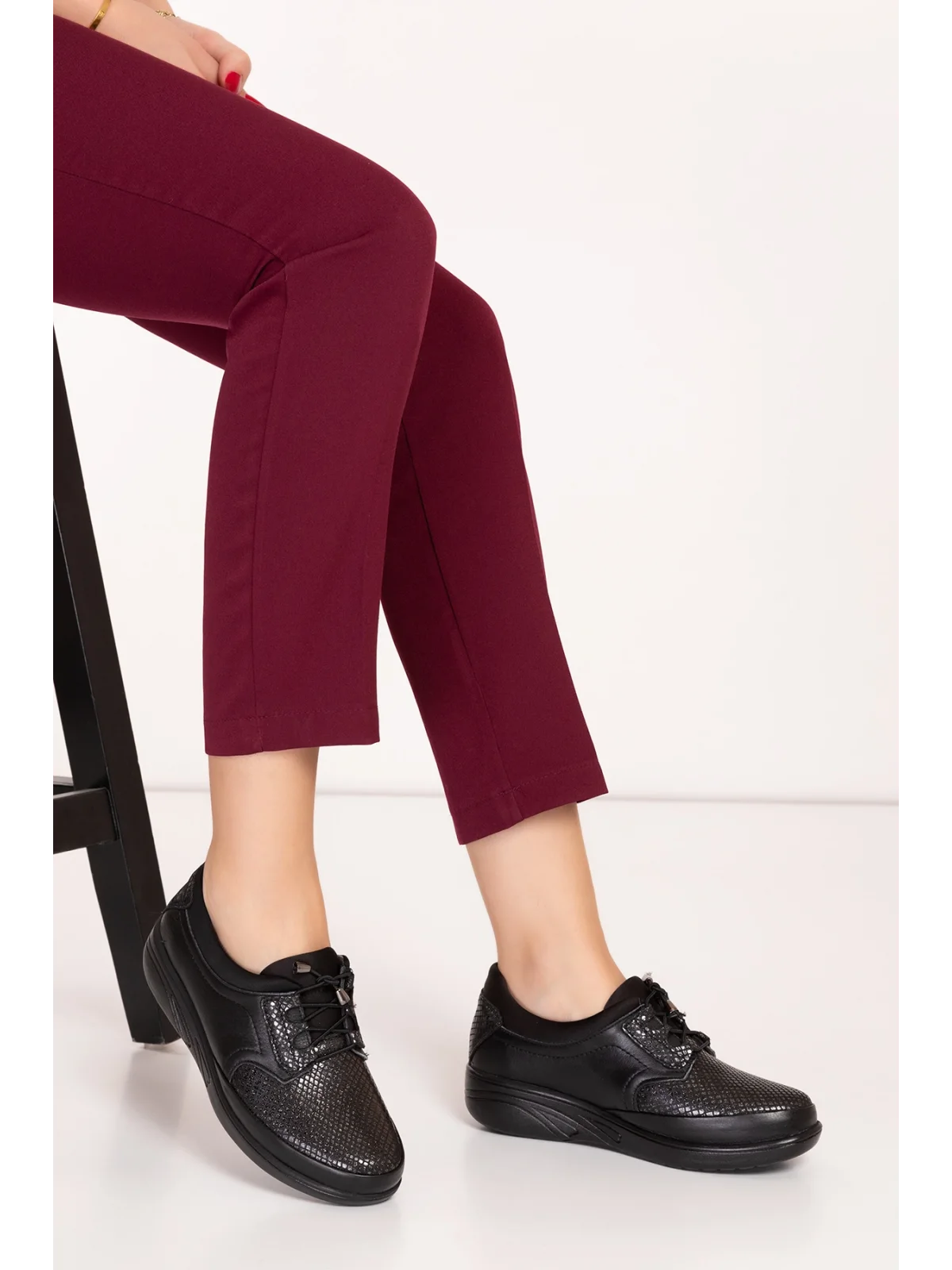 Gondol Comfort Bolle Ortopedik Deri Strech Ayakkabı at.4206 Siyah Yılan
