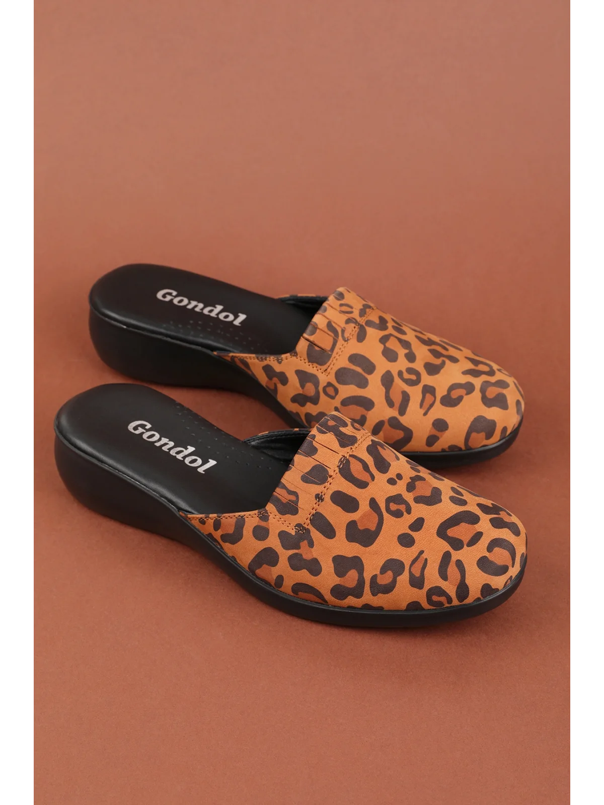 Gondol Kadın İçi Dışı Hakiki Deri Şık Ev Terliği Özl.960 Taba Leopar