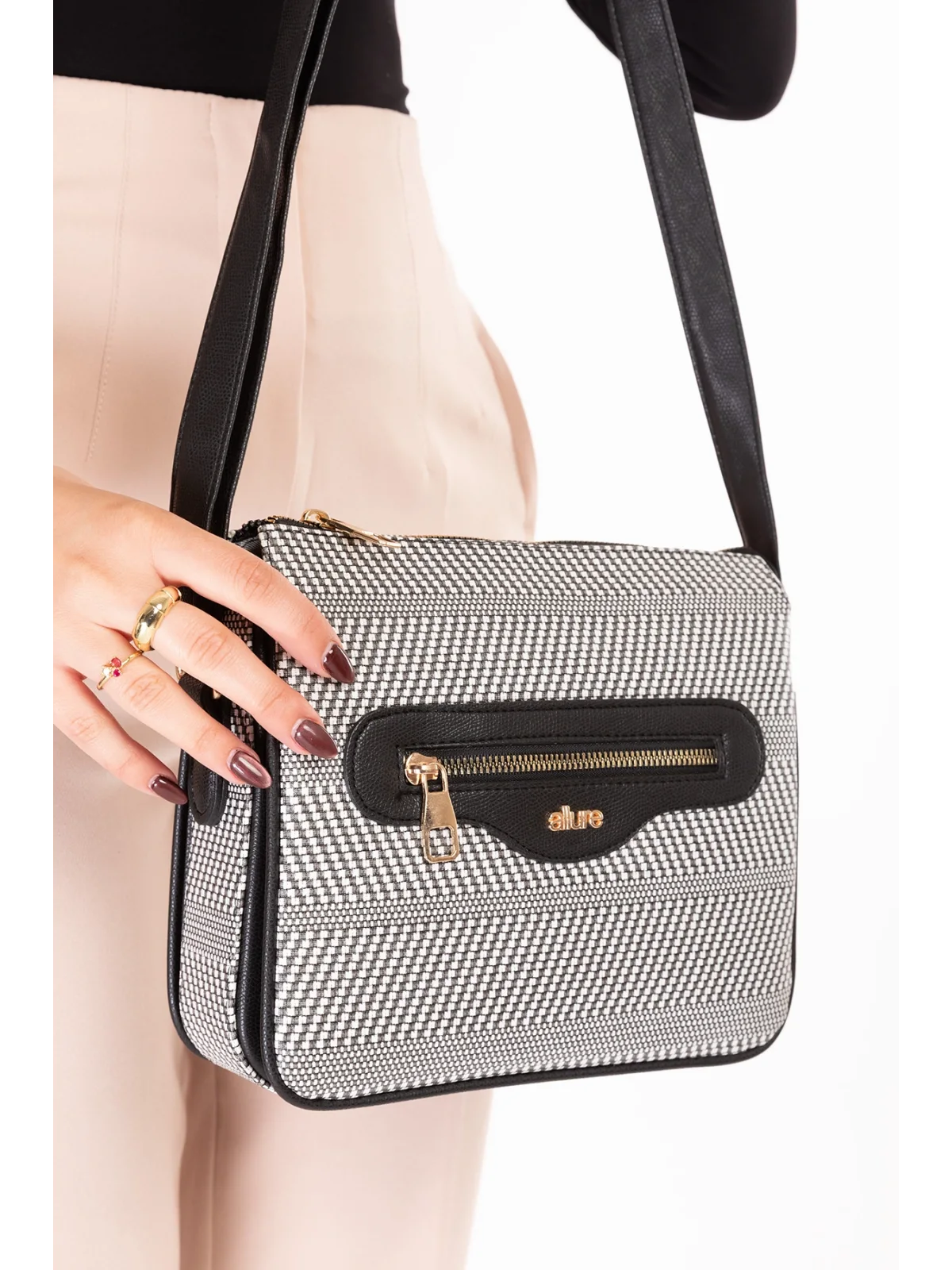 Gondol Kadın Şık Günlük Çanta ald.2808 Siyah Zikzak