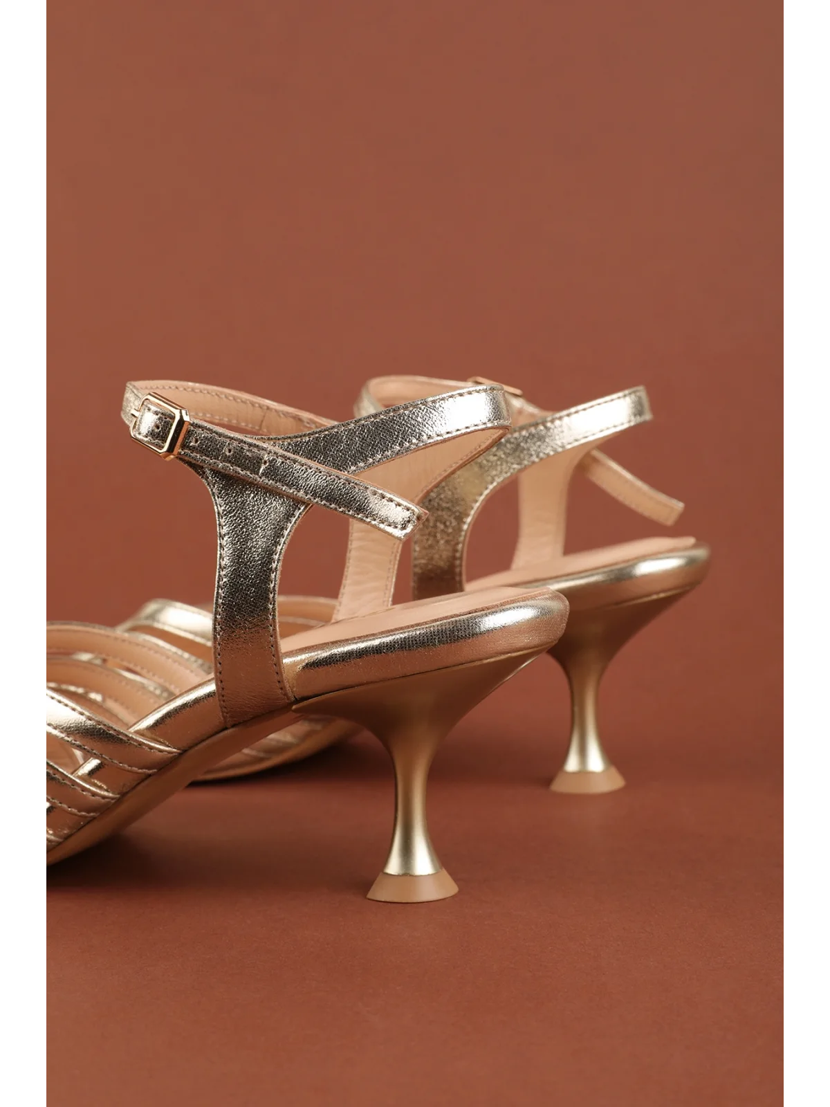 Gondol Kadın Hakiki Deri İnce Stiletto Topuklu Ayakkabı brgl.6159 Gold