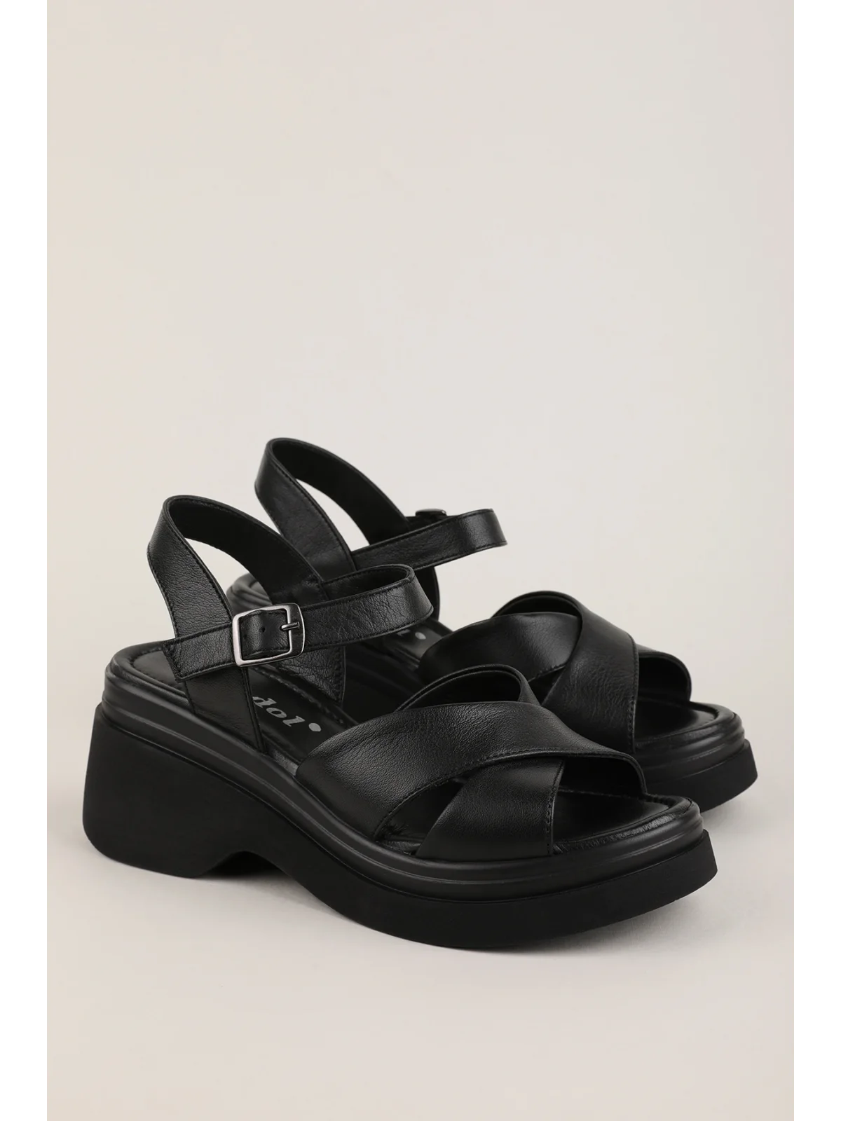 Gondol Hakiki Deri Platform Taban Topuklu Sandalet pkr.64004 Siyah