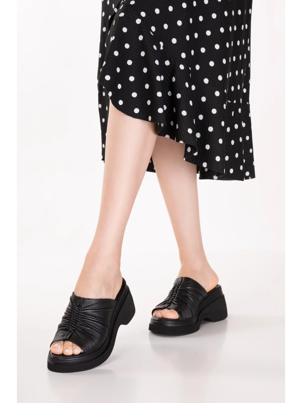 Gondol Hakiki Deri Platform Taban Terlik pkr.64023 Siyah
