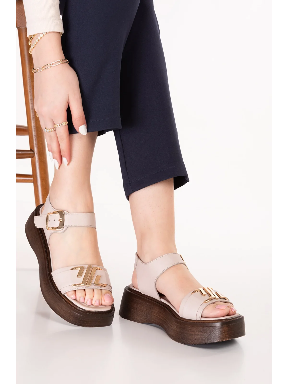 Gondol Hakiki Deri Platform Taban Sandalet pkr.2401 Buz Gri