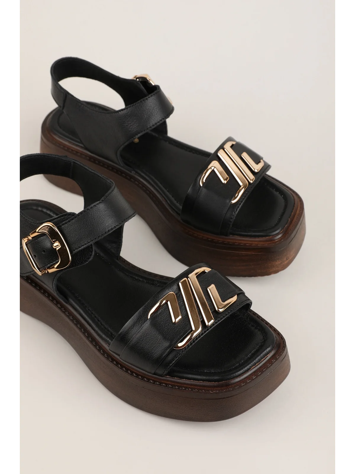 Gondol Hakiki Deri Platform Taban Sandalet pkr.2401 Siyah