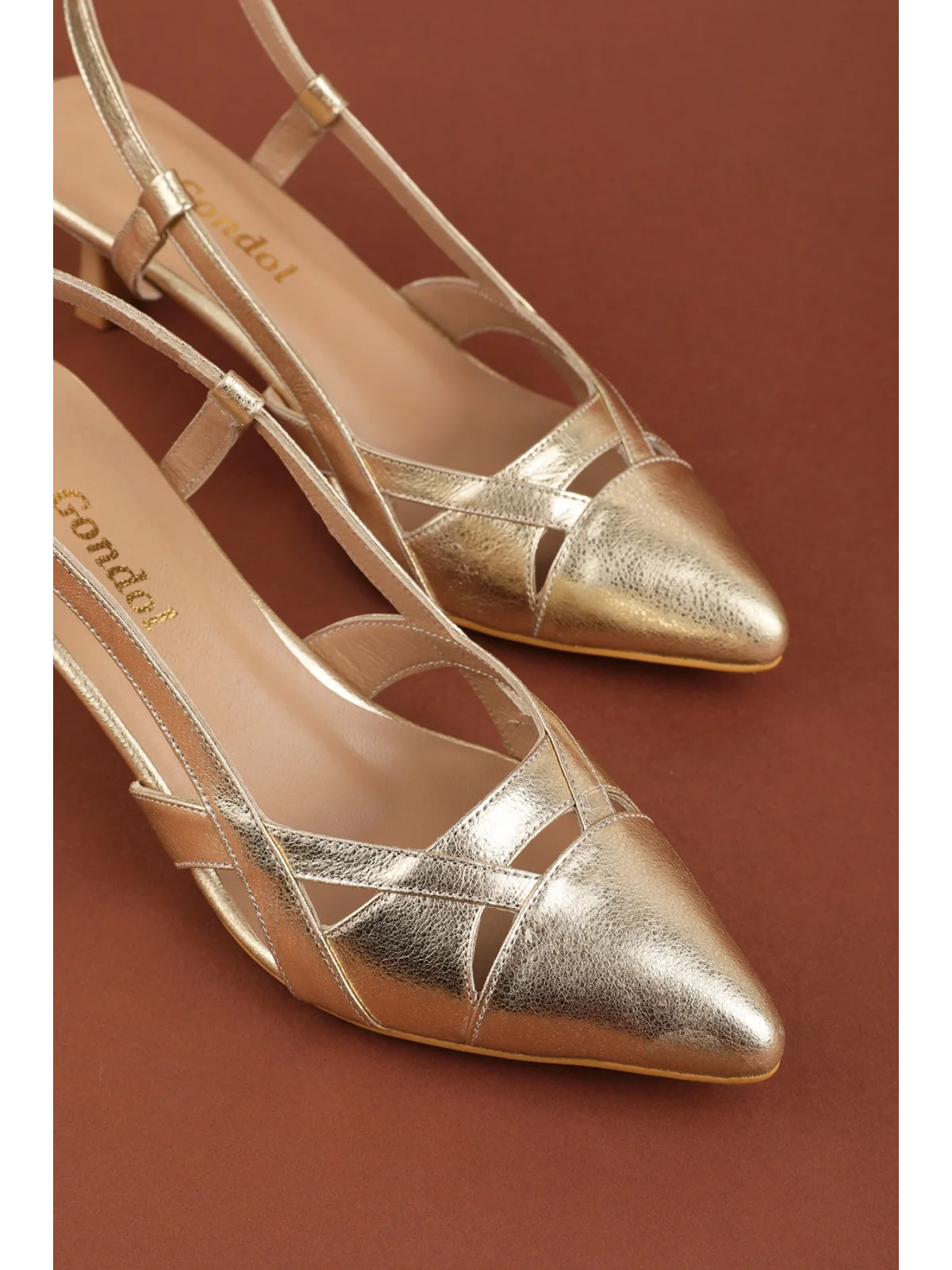 Gondol Kadın Hakiki Deri İnce Stiletto Topuklu Abiye Ayakkabı ast.6870 Gold