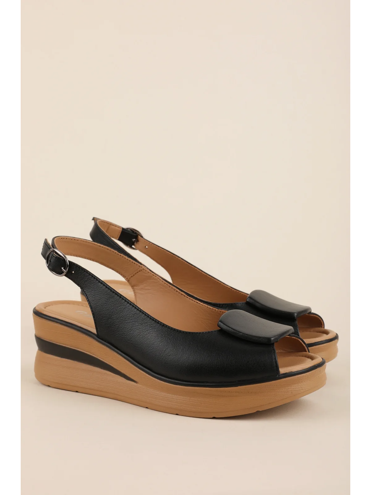 Gondol Hakiki Deri Platform Taban Sandalet pkr.1802 Siyah