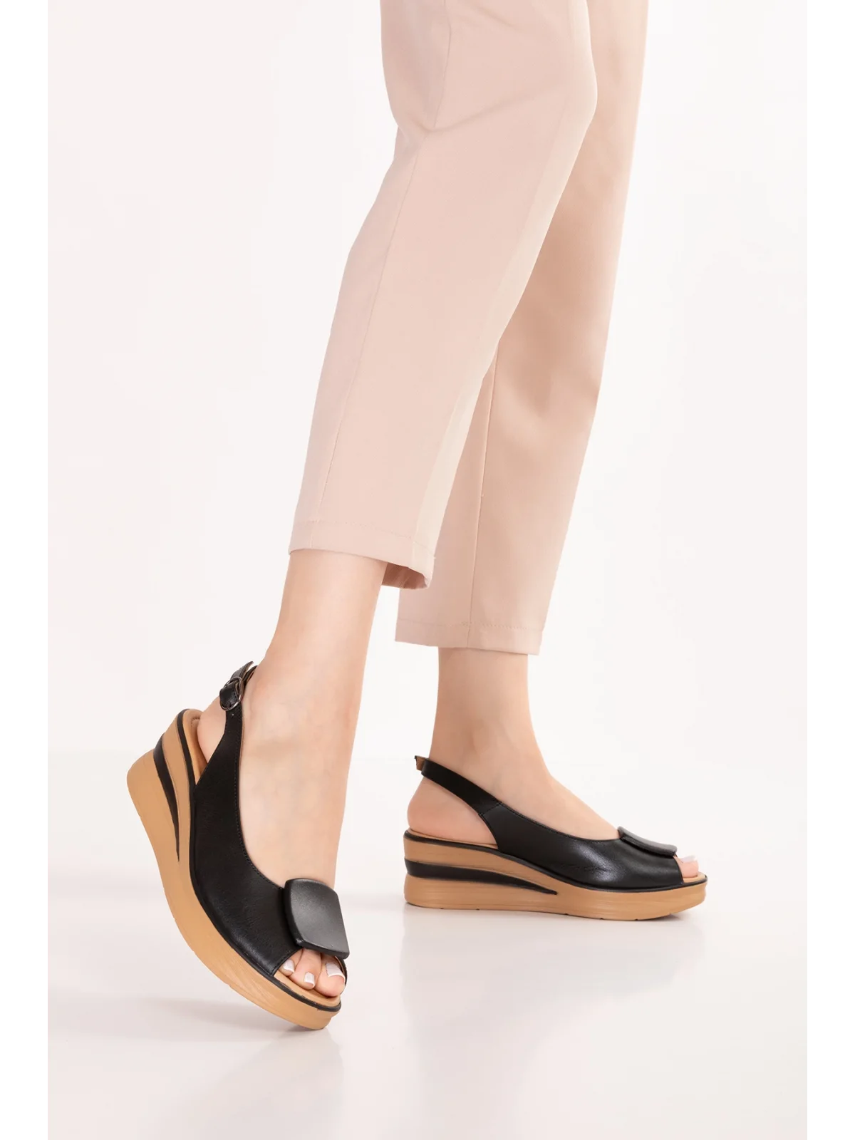 Gondol Hakiki Deri Platform Taban Sandalet pkr.1802 Siyah