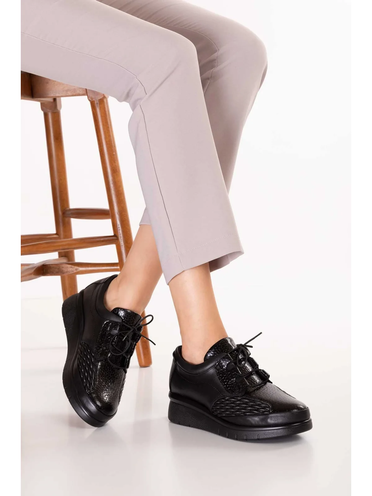 Gondol Hakiki Deri Kemik Çıkıntısına Özel Dolgu Topuklu Günlük Ayakkabı nhr.1034 Siyah Croco