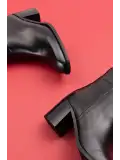 Gondol Kadın Hakiki Deri  Kalın Topuk Bot RG.88102 Siyah