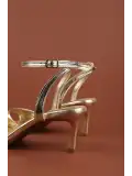 Gondol Kadın İnce Topuklu Zarif Tek Bant Stiletto Ayakkabı mad.610 Gold