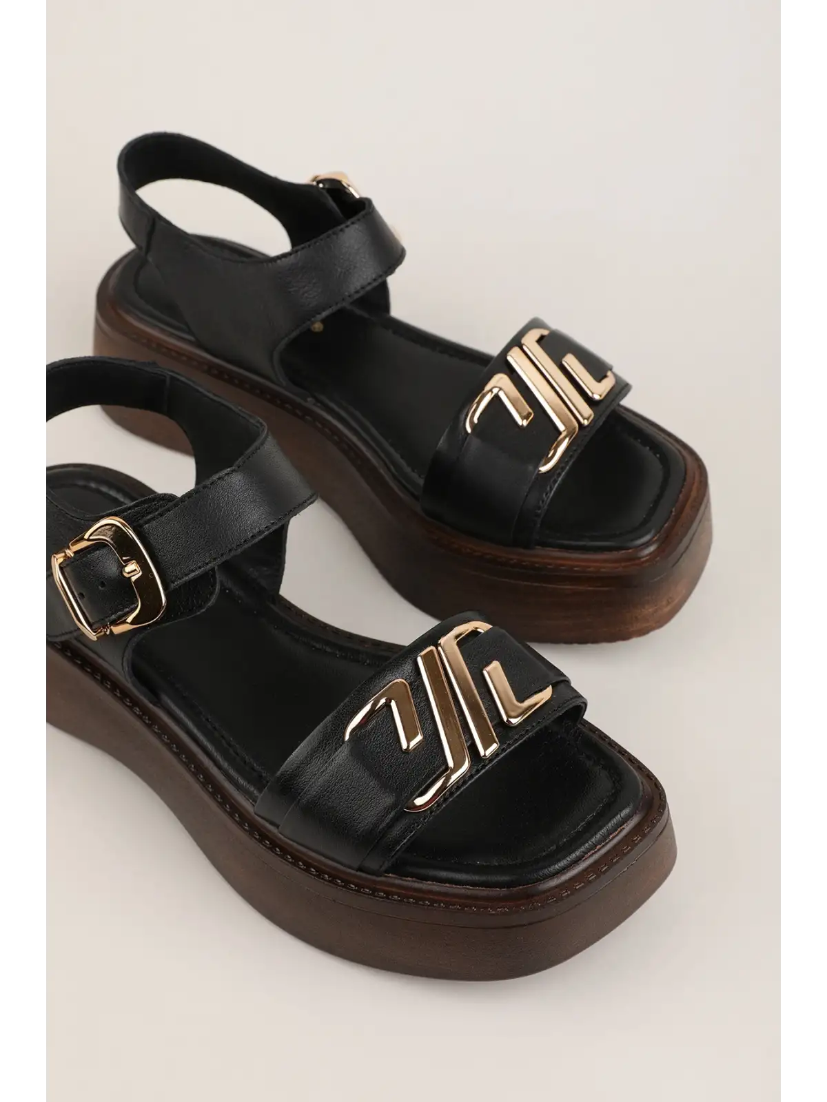 Gondol Hakiki Deri Platform Taban Sandalet pkr.2401 Siyah