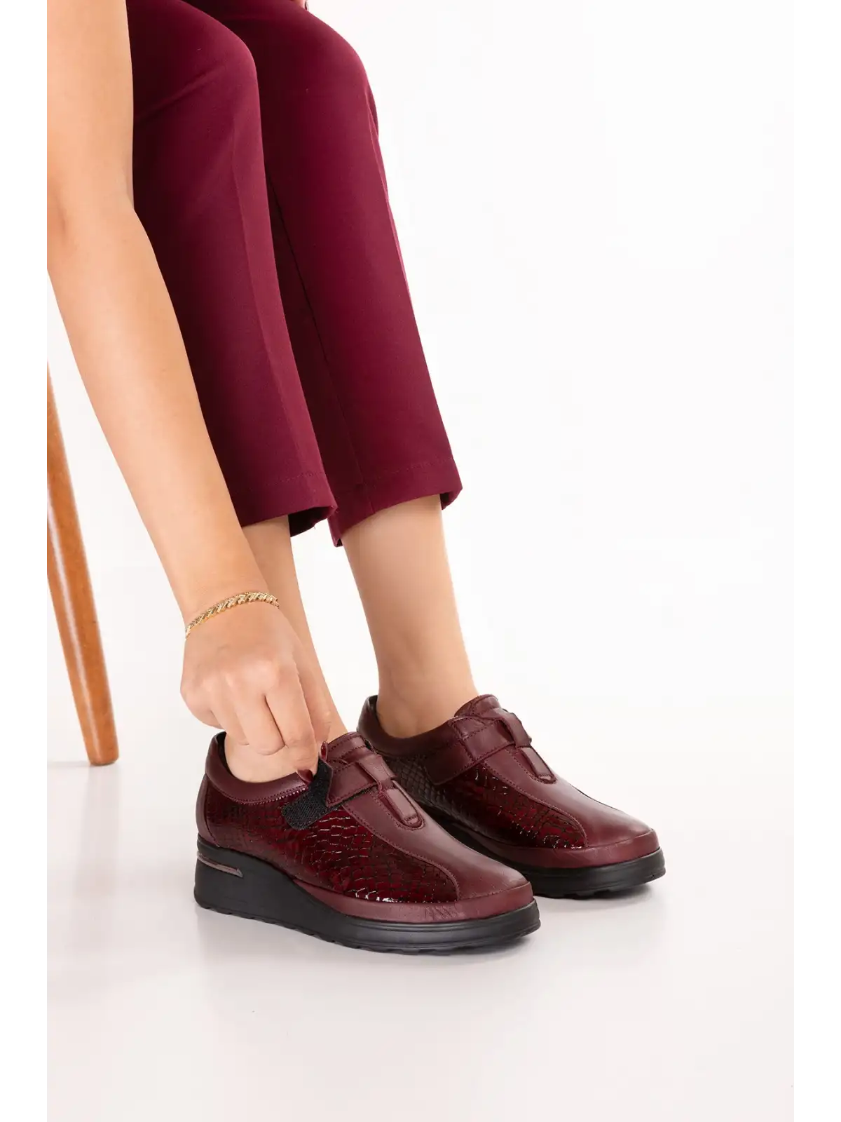Hakiki Deri Kadın Anatomik Rahat Hafif Günlük Ayakkabı ndr.27011 Bordo Croco