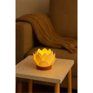 Lotus Çiçeği Tasarımlı Dekoratif Plastik Led Mumluk Tealight - Sıcak ve Zarif Işık