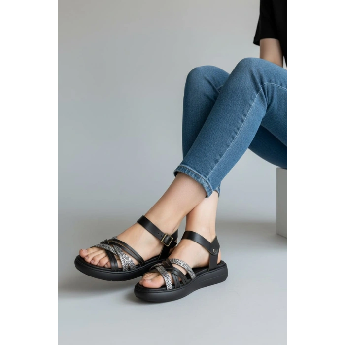 EFW %100 Deri Siyah Gümüş Detaylı Çapraz Kadın Sandalet
