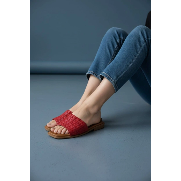 EFW %100 Hakiki Deri Kırmızı Kadın Terlik