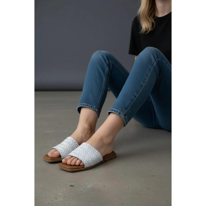 EFW %100 Hakiki Deri Beyaz Kadın Terlik