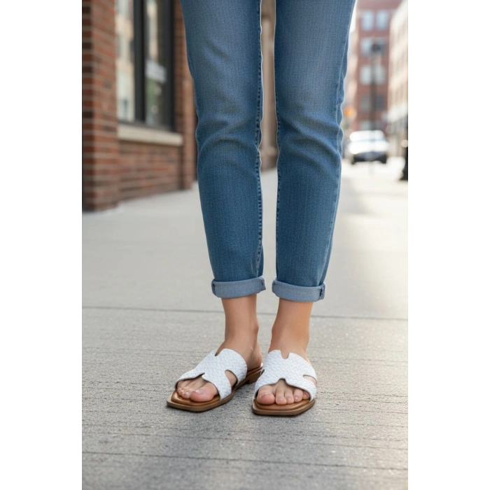 EFW %100 Hakiki Deri  Helen Düz Beyaz Terlik