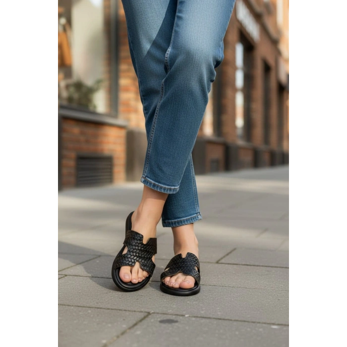 EFW %100 Hakiki Deri Helen Düz Siyah Terlik