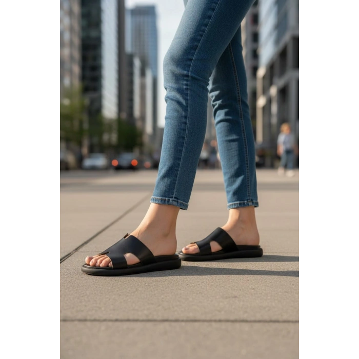 EFW %100 Hakiki Deri Helmes Düz Siyah Terlik