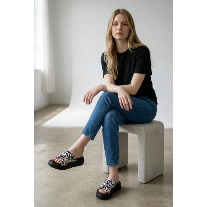 EFW %100 Hakiki Deri Leopar Helen  Kadın  Terlik