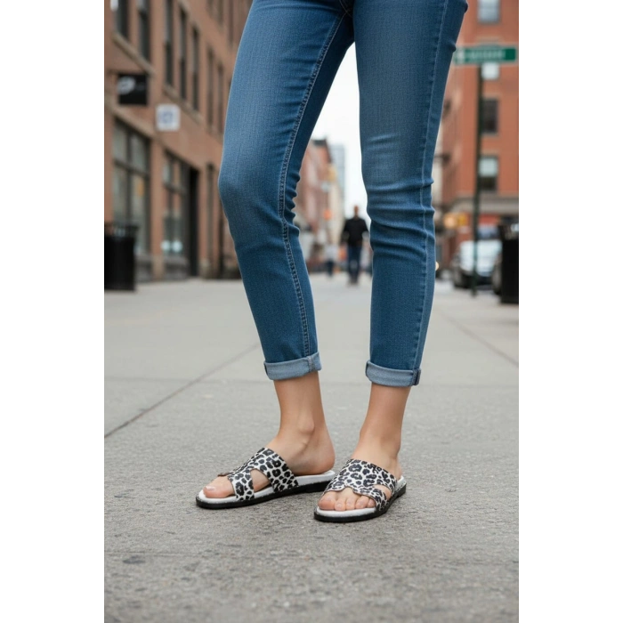 EFW %100 Hakiki Deri Leopar  Beyaz  Kadın Terlik