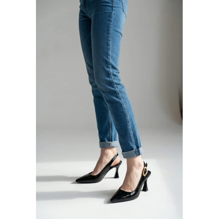 EFW Sivri Burun Siyah Rugan Kadın Ayakkabı