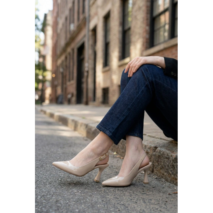 EFW Sivri Burun Bej Rugan Kadın Ayakkabı