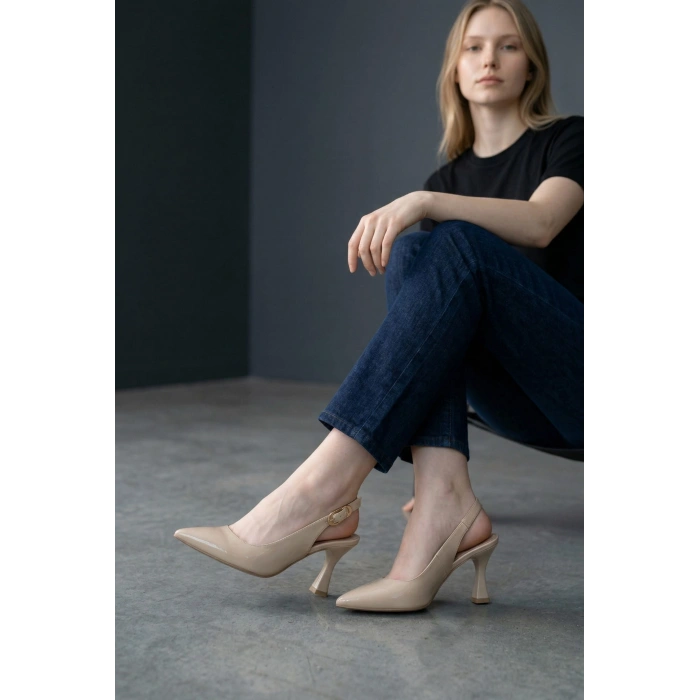 EFW Sivri Burun Bej Rugan Kadın Ayakkabı