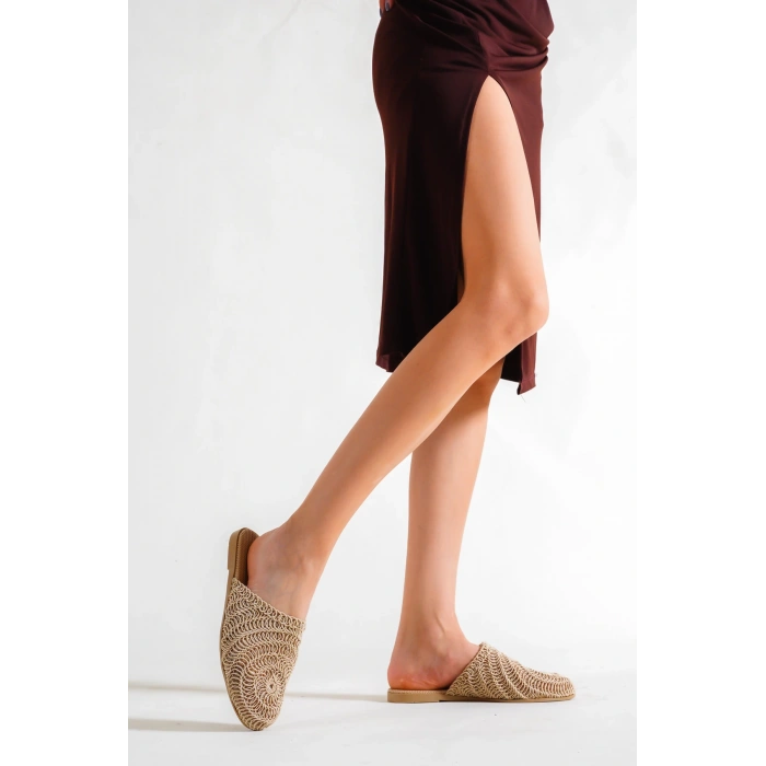 ARİA HASIR NAKIŞ KADIN BEJ TERLİK