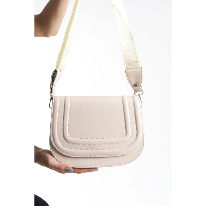 Belinda Kapaklı Yuvarlak Kadın Üç Gözlü Bej Çapraz Çantası