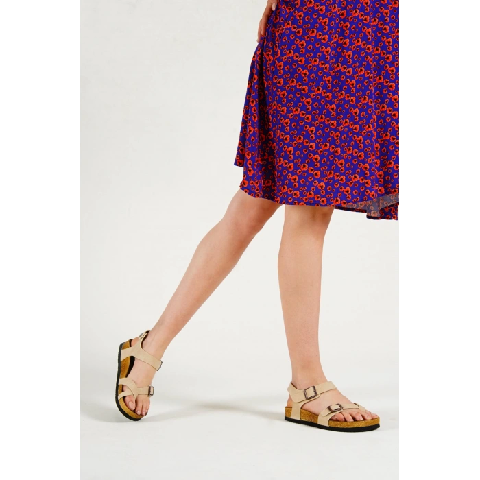 BRENDİ TEK PARMAK KREM SÜET SANDALET