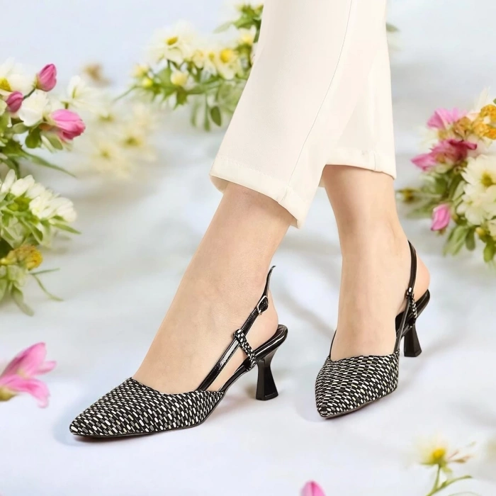 Hasır Tasarım Sivri Burun Bilek Kemerli Kadın Topuklu Ayakkabı